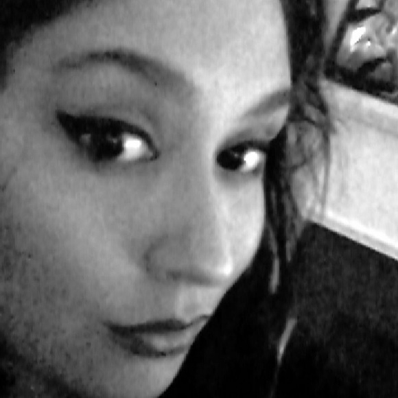 Meet your Posher, Charity - Picture 1 of 1